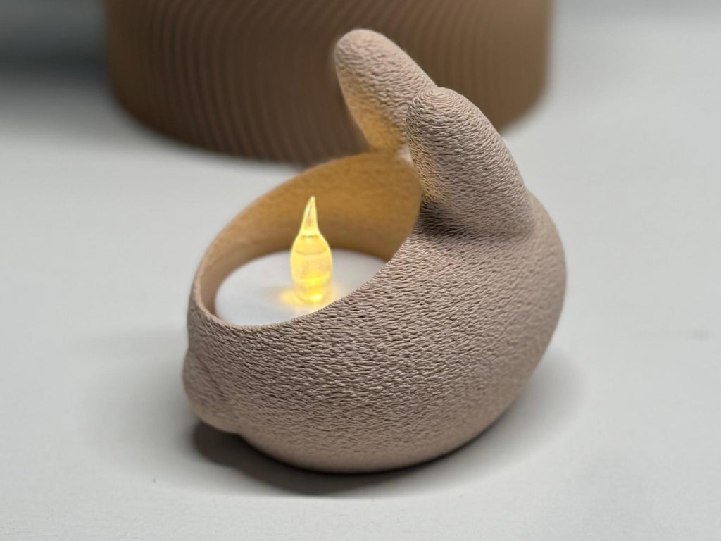 Porte-bougie LED lapin de Pâques – Décoration moderne imprimée en 3D – Easter bunny candle holder par Flexura3D
Easter Bunny LED Candle Holder – Modern 3D-Printed Decoration by Flexura3D