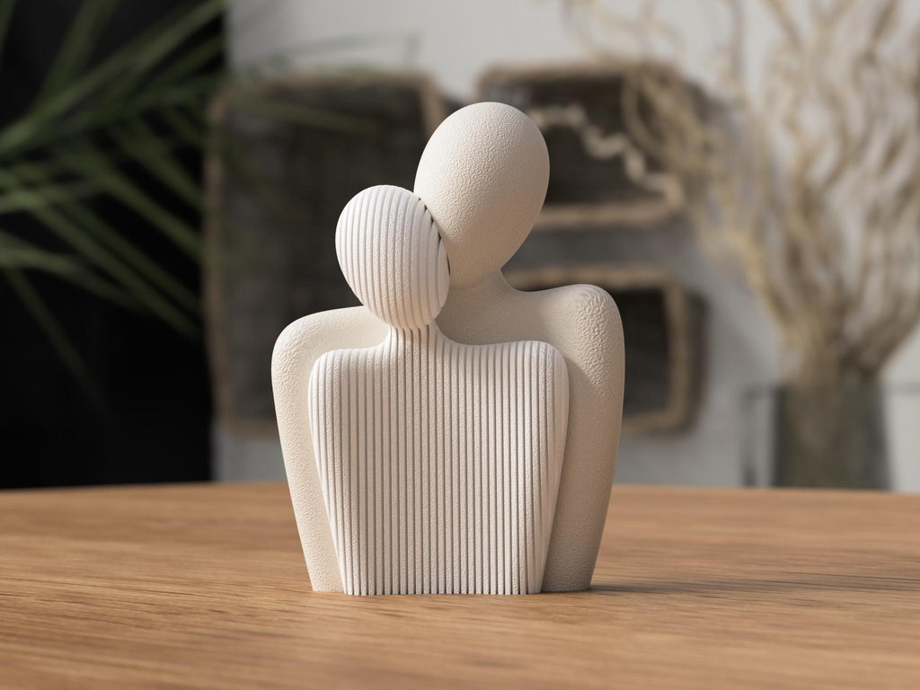 Saint-Valentin statue de couple romantique sculpture moderne d’amour pour décoration intérieure par Flexura3D. Valentine’s Day romantic couple statue, modern love sculpture for interior decoration by Flexura3D